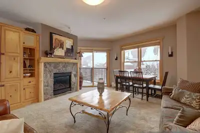 Image de Panoramic mountain views from this peaceful condo with available hot tub! Cs331