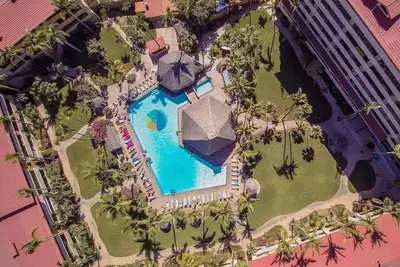 Image de Excellent Location! Steps from medano beach, marina, mall, downtown! Big 2 Bd