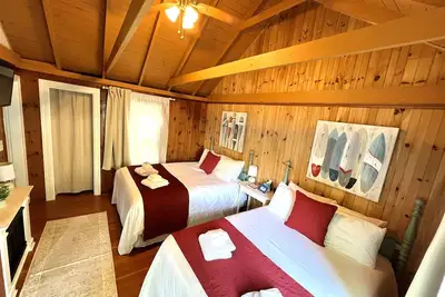Image de Cottage 11 - Year Round - Pet Friendly - 1 Bed \/ 1 Bath w\/ Private Courtyard
