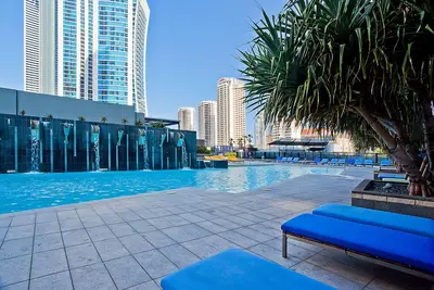 Image de Circle on Cavill - 1 Bedroom + Study Ocean