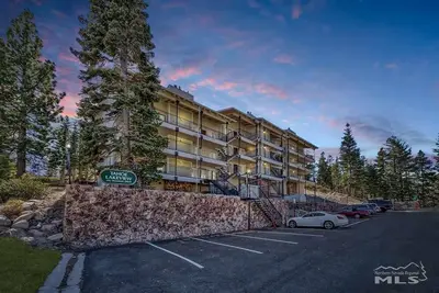 Image de Lake View with ski lifts at the parking lot. Upper unit with good views.