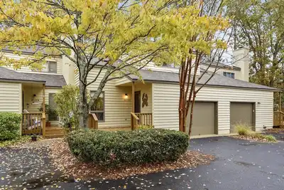 Image de Free Golf at Bear Trap Dunes and More! ! ! <br>Bethany Proper Located in the town of Bethany Beach on the west side of Rt 1 this 3 bedroom, 2 bath townhouse