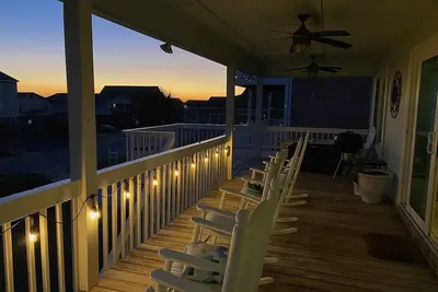 Image de 4br/2ba Home - 2nd Row, Ocean View, Marsh View