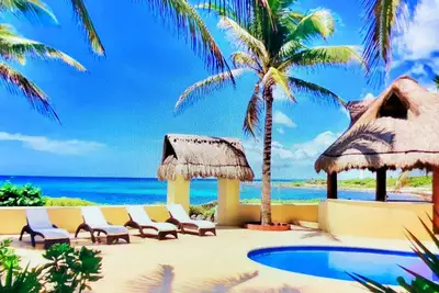 Image de Luxery Beachfront Villa! You Gotta See This Place! 2\/2 Ph!