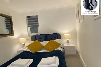 Image de Escape to Comfort: Charming Getaway with Weekly & Monthly Stays