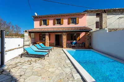 Image de Belle maison Ă Poljaki avec WiFi