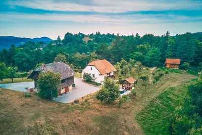 Image de Belle maison à Mokronog avec sauna