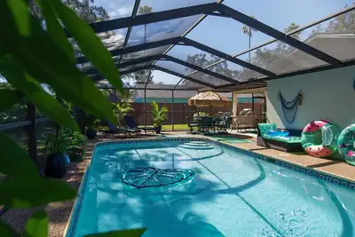Image de House with solar heated Pool, close to the beach, Pool pump heater.