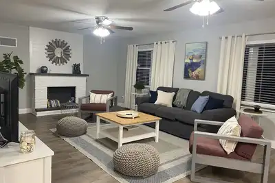 Image de Coastal Home w/ Outdoor Living, 10 min to Beach