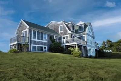 Image de Spacious Air Conditioned Home With Sweeping Ocean Views
