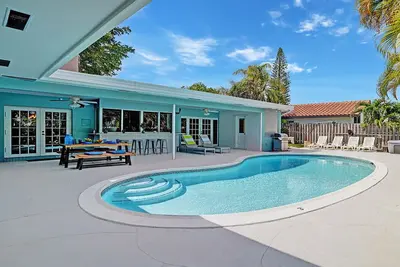 Image de Wonderful 4br/3ba Villa Pool & Jacuzzi near Beach