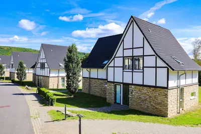 Image de Villa confortable pour 6 personnes avec 2 salles de bain Ă Dormio Resort Eifeler Tor