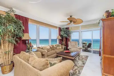 Image de Jade East 710 - Beachfront, Private Balcony & Gorgeous 7th Flr Living Room Views
