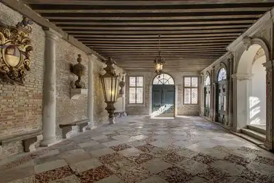 Image de Doge Spiral Stairs gorgeous, historical, 4pax