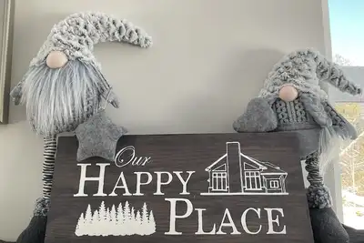 Image de Find your Happy Place at this Lake Huron Cottage!