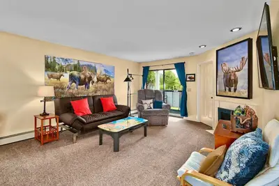 Image de Sneaky Moose Townhome, 2br / 2ba