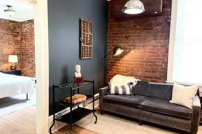 Image de Tin W Suite-Remedies Inn, downtown historic