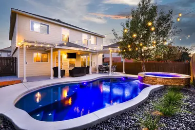 Image de Heated Pool~HotTub~Huge Game Room~Splash Pad~4br~Alamo City Oasis