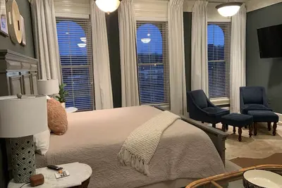 Image de Archer Suite- Remedies Inn historic downtown