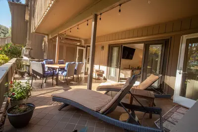 Image de Spacious Golf Course Condo