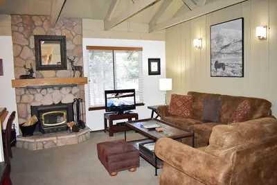 Image de Seasons 4 - 2 bedroom loft - 2 bath #136 close to the spa, pool, and shuttle stop