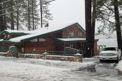 Image de Views! ! ! Views! ! ! Great 3 Bed, 4bath Lake Front Home sleeps 6 plus floor space.