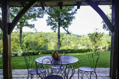 Image de L'antre des Bastides - Gîte de charme 4/5 pers - Piscine chauffée & Spa privatif