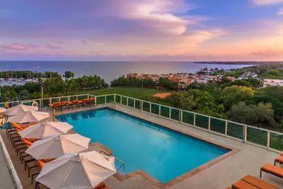 Image de Mvr - Grove-s Best Stay Near Everything You Want
