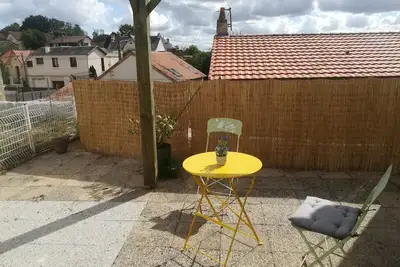 Image de Maisonette with 2 terraces 10 minutes from the station