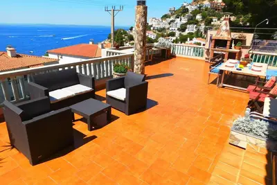 Image de Maison de vacances Roses pour 1 - 6 personnes avec 3 chambres à coucher - Maison de vacances