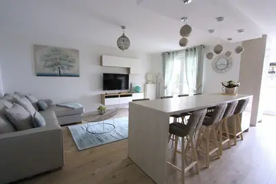 Image de ELIZÉ2 ~Logement 8pers~ Disneyland et Val d'Europe