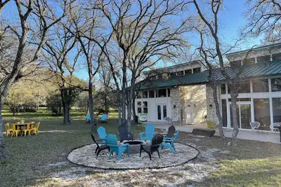 Image de New! ! Cozy duplex for 12