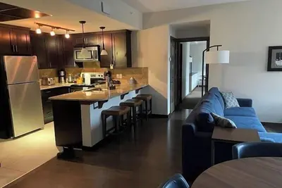 Image de Stoneridge 408 · Beautiful, Bright 3-Bedroom Suite at Stoneridge