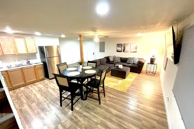 Image de Comfortable 2-bed Condo, Southwestern Travel Hub