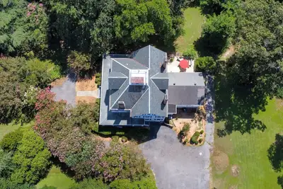 Image de Private Estate on 4 Acres