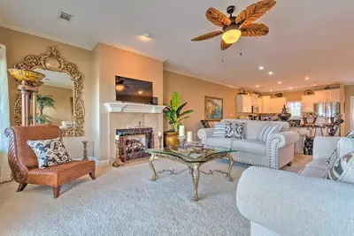 Image de Lakeview Condo w/ Balcony+Pool Access, Sunrise View!