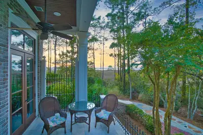 Image de Snowbirds Welcome! Le Jardin #169 - Free shuttle to Sandestin beach!
