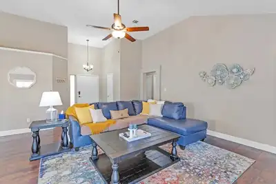 Image de Luxe Private Getaway in the Heart of Grand Prairie