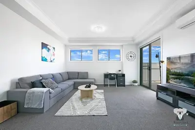 Image de Kozyguru | Wentworthville | Kozy 2 Bed 1 Bath Apt | Street Parking