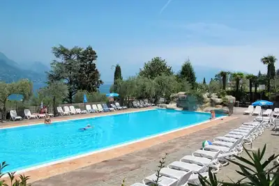 Image de Appartement dans une maison de vacances avec climatisation, Wifi, piscine, terrasse, parking