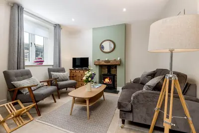 Image de Wall Cottage, family friendly, with a garden in Burford