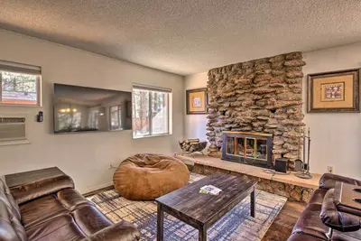 Image de Hot Tub Hideaway in Pinetop: Bring Your Pet!