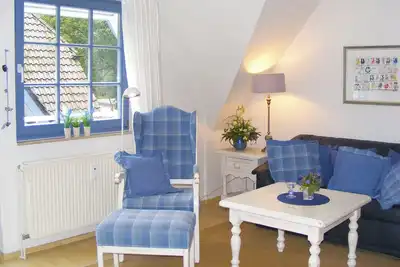 Image de Comfortable vacation apartment with large balcony, close to the forest, in the Eichenpark, Wlan