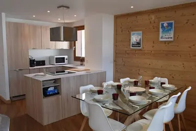 Image de Duplex rénové 3 chambres avec wi-fi, garage, balcon sud, proche pistes à Montgenèvre