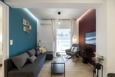 Calliope (Athenian apartment close to the center)