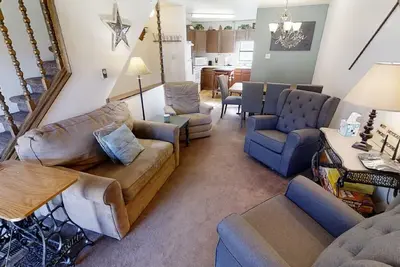 Image de Mountain View 3 - In Town - New Property - Grill - Free WiFi - Mountain Views -