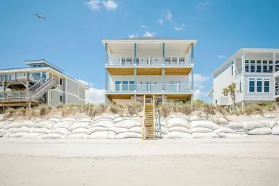 Image de Casa Bianca: Oceanfront Home Near the Point on the West End