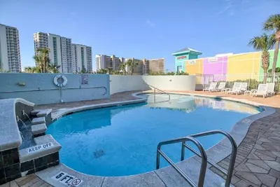Image de Sun & Fun! Pools! Hot Tub! 2br/2ba Sleeps 10! Kitchen!