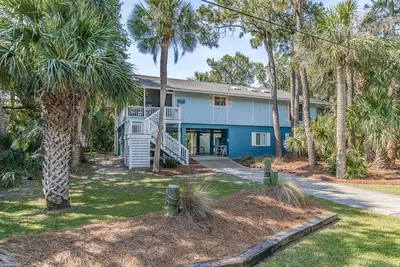 Image de Summer 2025! Fripp Island Dreaming! Perfect location, 3rd house from the beach!
