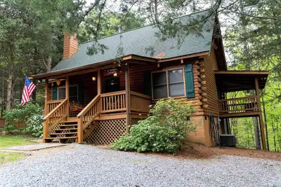 Image de Southern Serenity - Peaceful cabin minutes to Callaway Gardens. Pet-friendly!